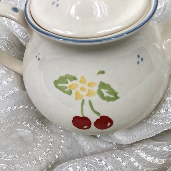 COPY - VINTAGE Laura Ashley Morello 7" Teapot - Picture 2 of 6